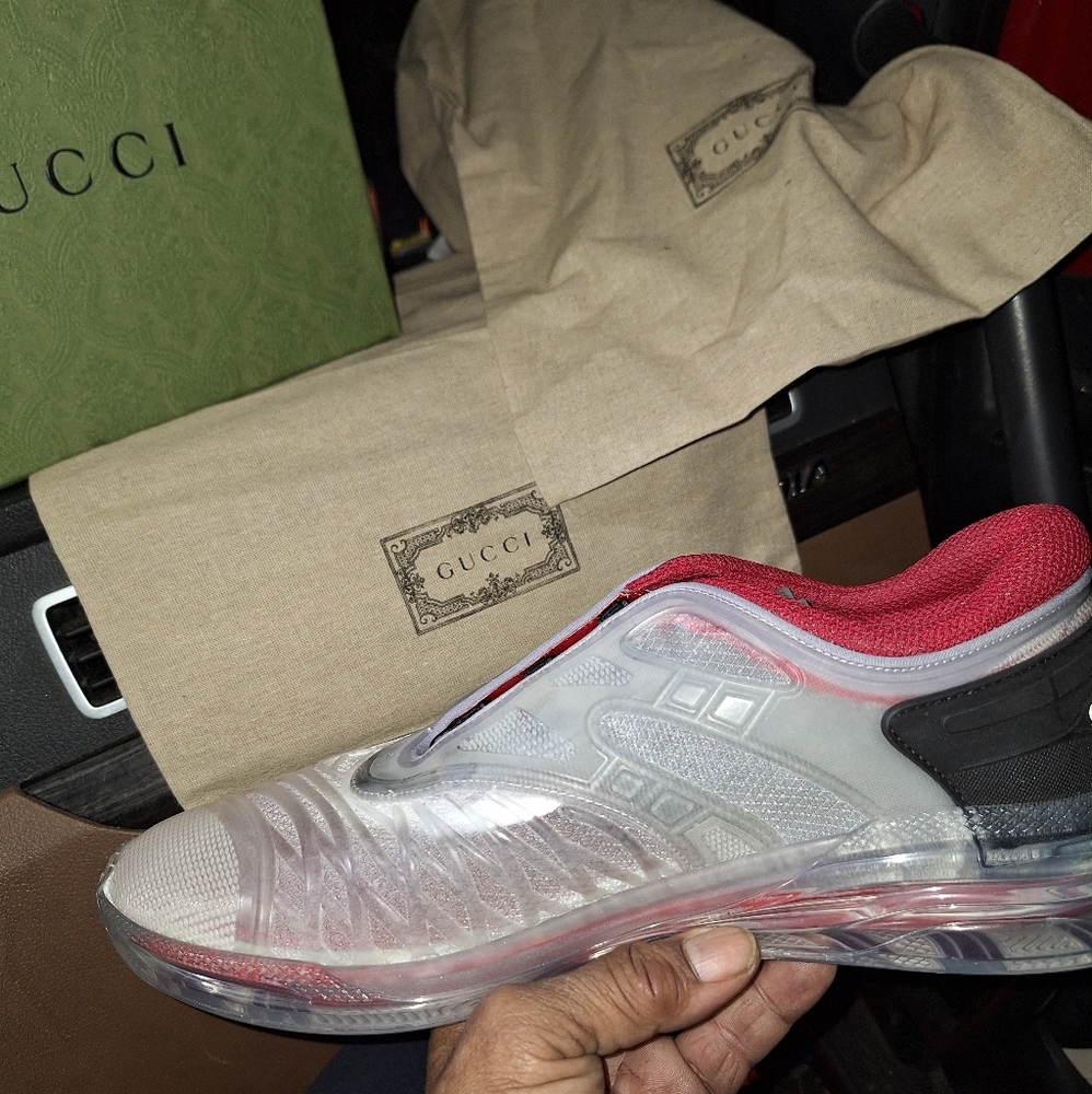 Size 12 Men's Ultrapacer Gucci casual shoes